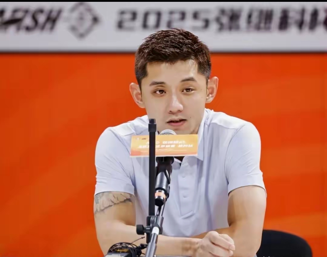 包含中国乒乓球队完胜日本乒乓球队，张继科打破历史纪录的词条