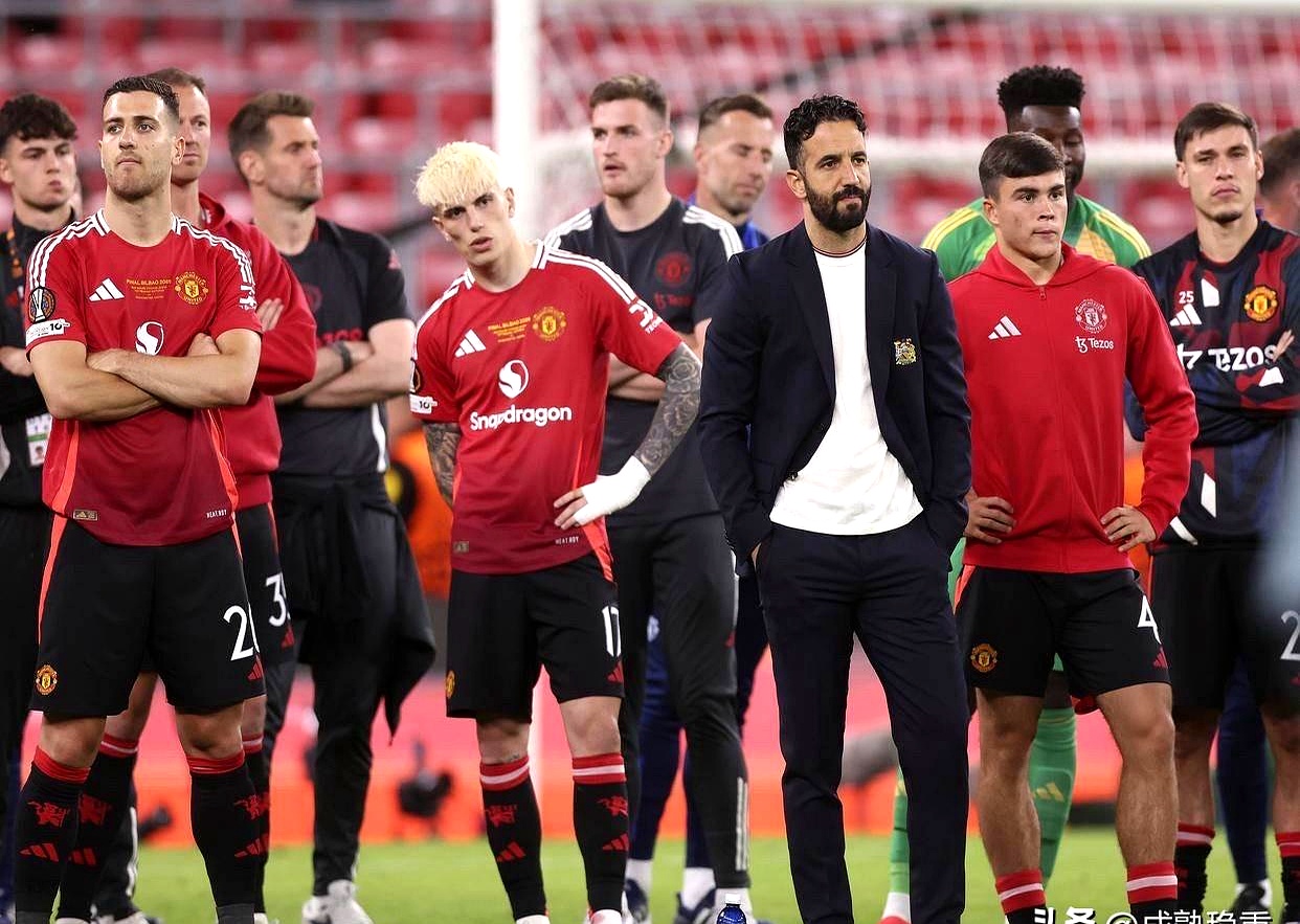 曼联憾负利物浦，遗憾出局无缘四强的简单介绍