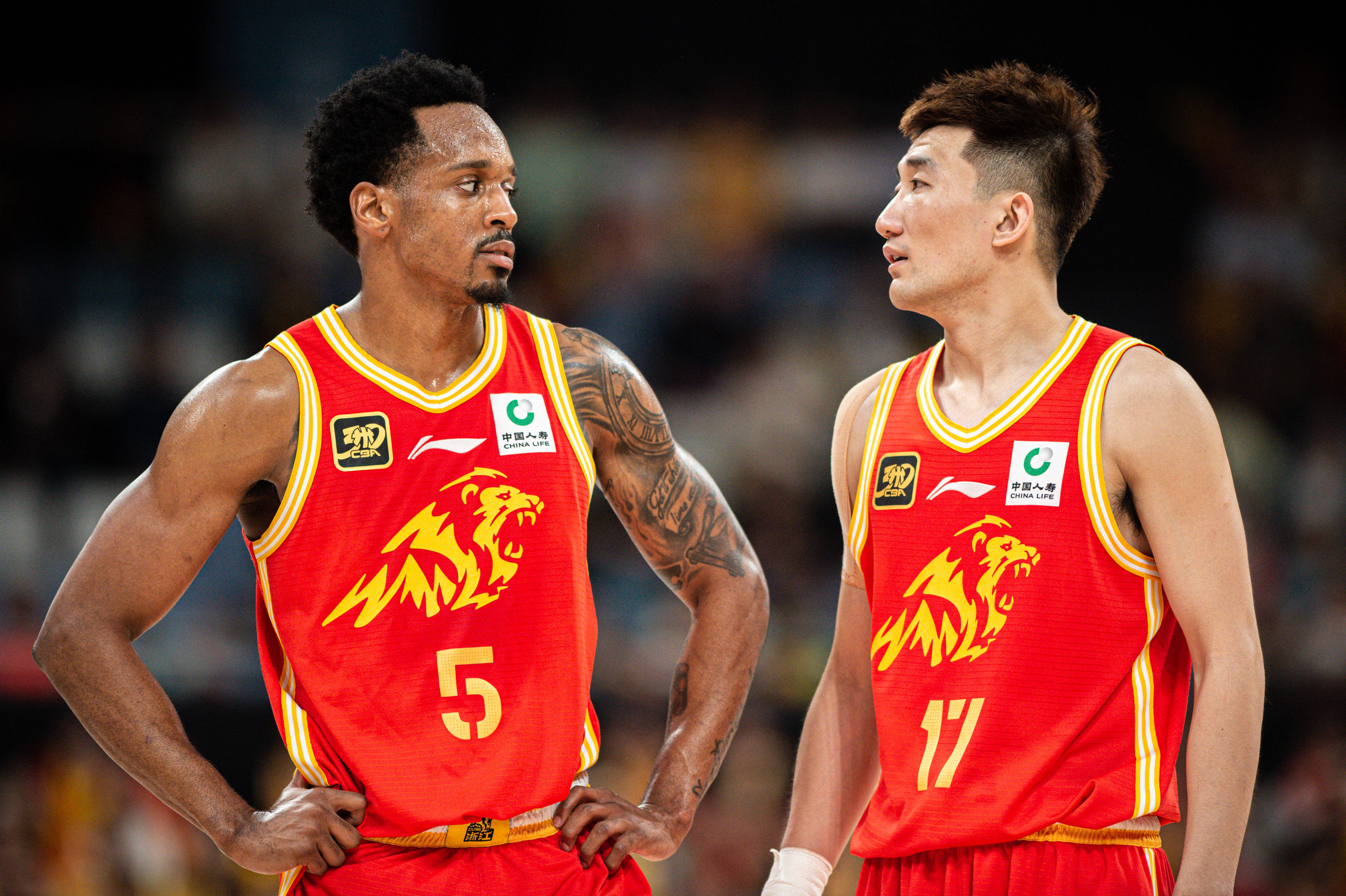 爱游戏APP-关于前两场关键之役：广厦VS福建实力对决悬念横生的信息