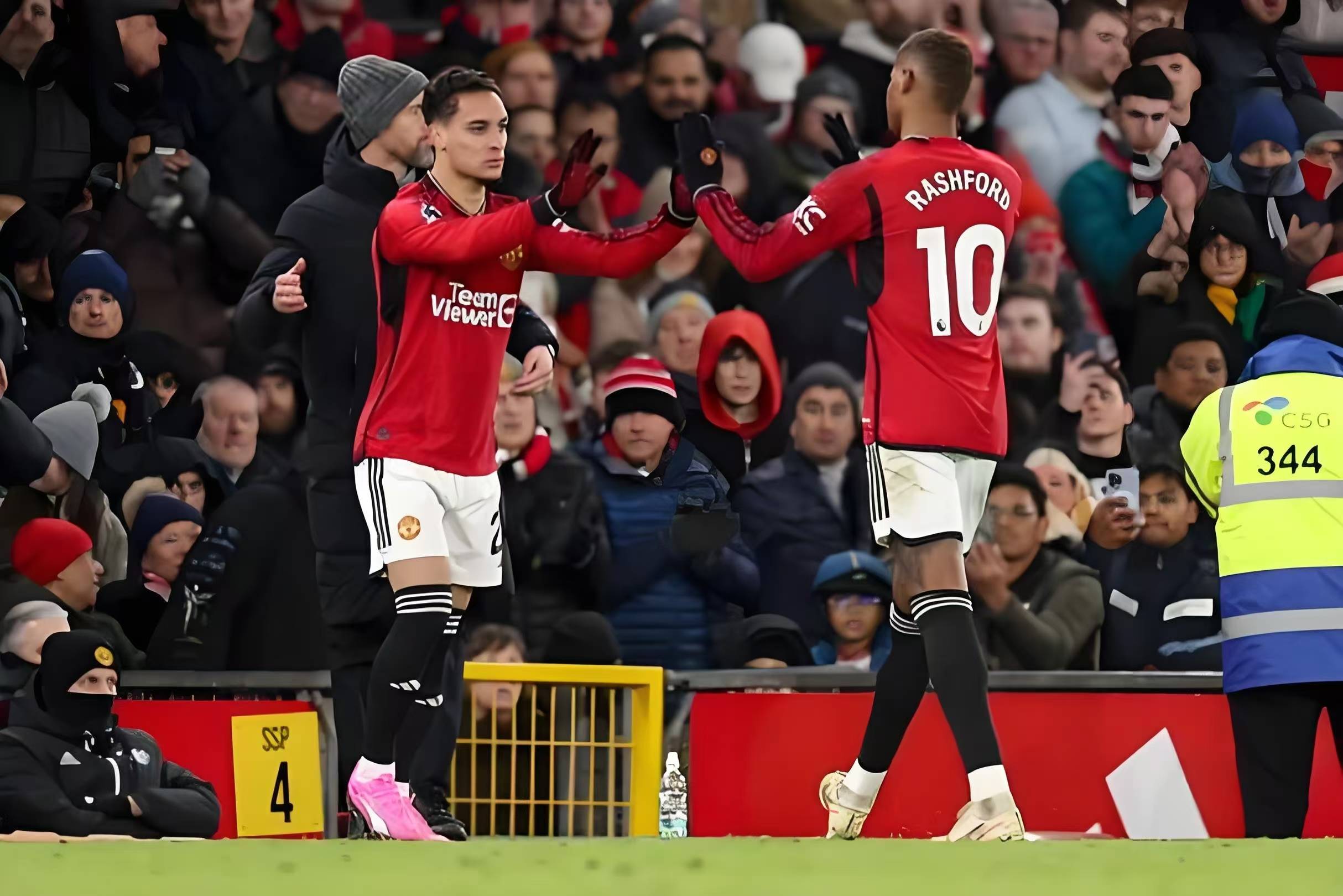 曼联击败阿贾克斯,晋级洲际杯半决赛的简单介绍 曼联击败阿贾克斯,晋级洲际杯半决赛的简单介绍