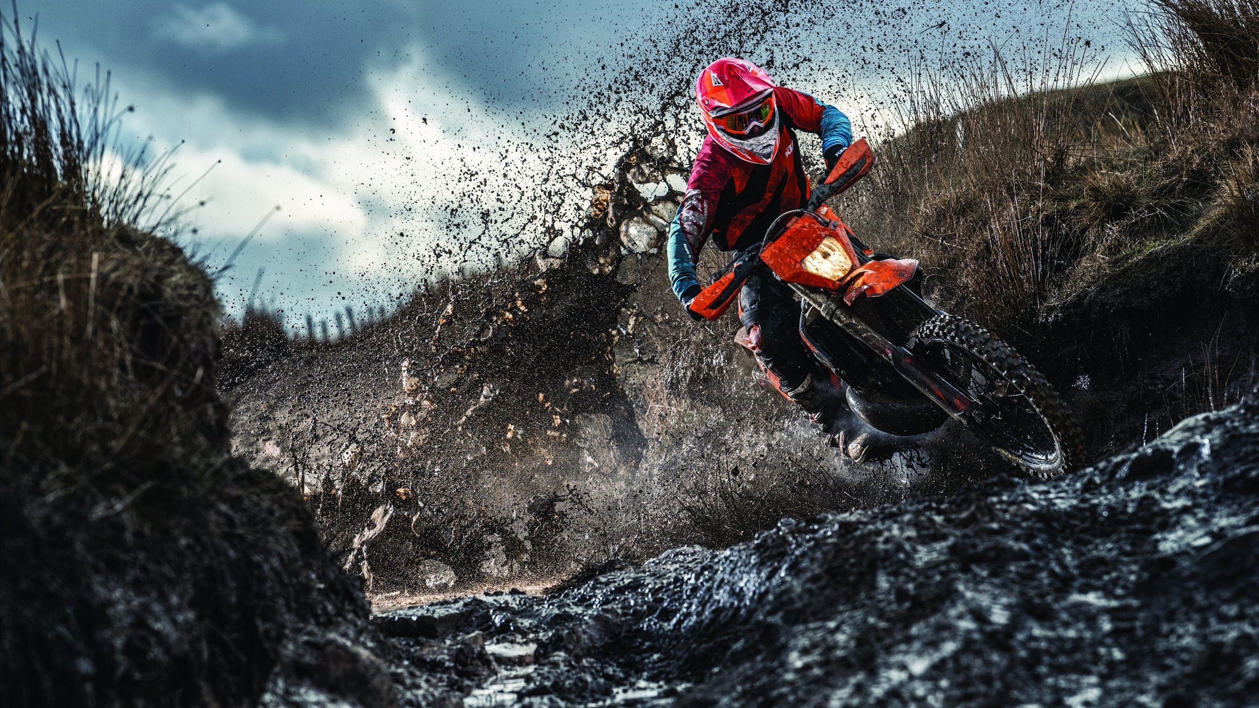 北欧风暴席卷中美洲,芬兰团队协作压制哥斯达黎加,苏亚雷斯一锤定音成关键先生