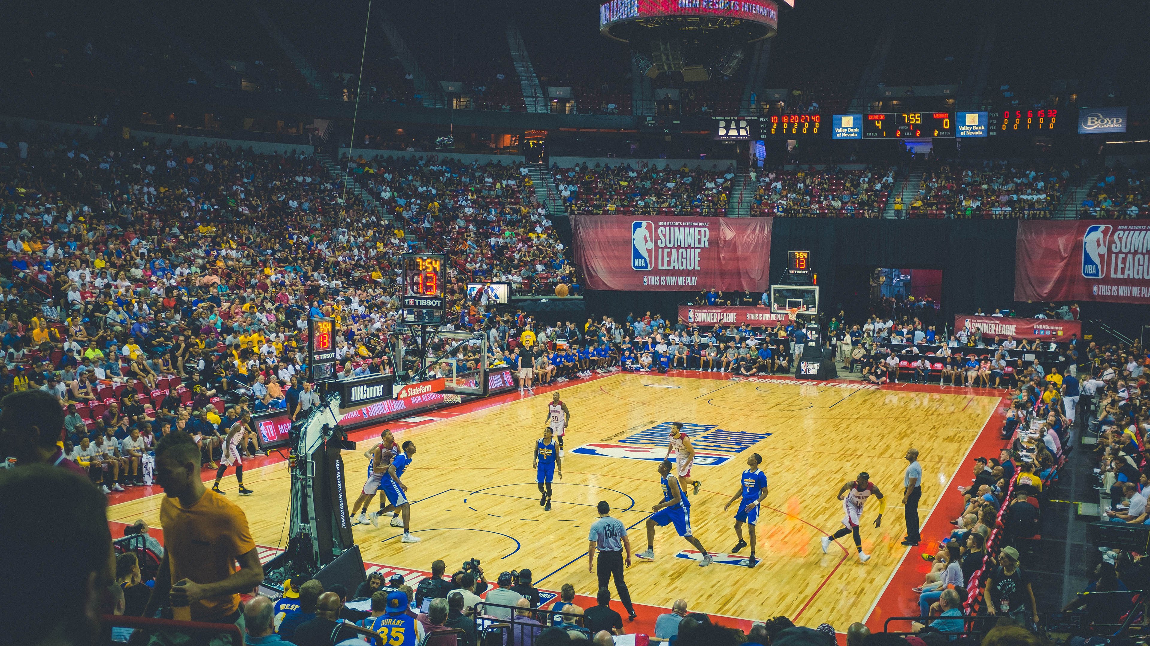 努涅斯关键时刻挺身而出，哥伦比亚一波流带走雷恩