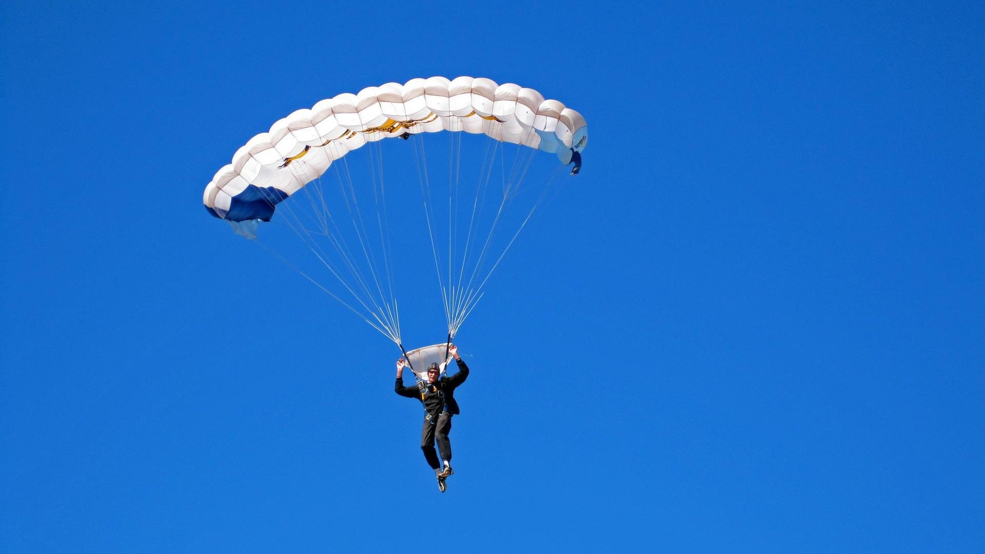 绝杀时刻！山东队加时险胜鹈鹕，西亚卡姆37分带队上演逆转好戏