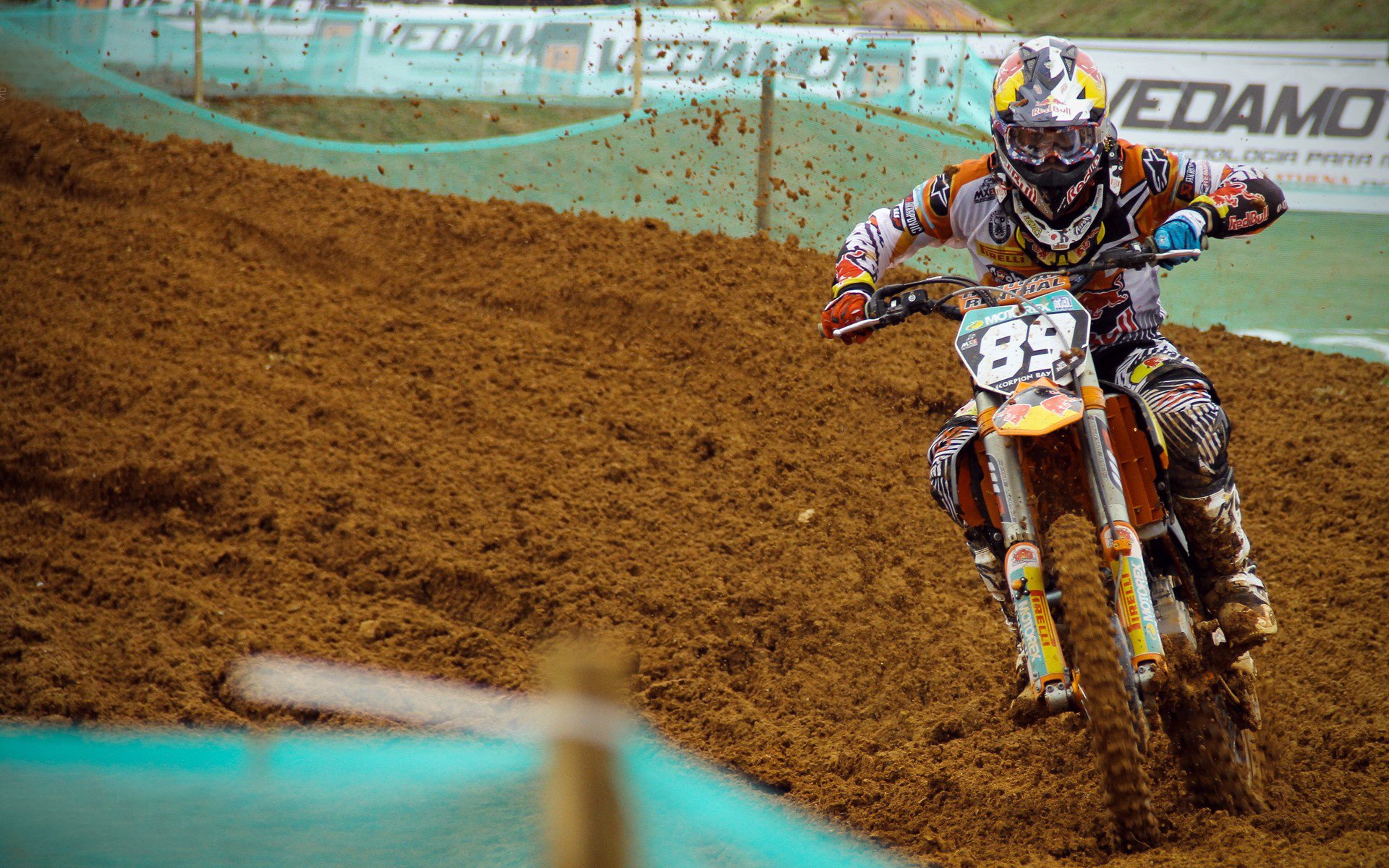 勒克莱尔高光闪耀，威廉姆斯战术完胜哈斯，赛道上的唯一性对决